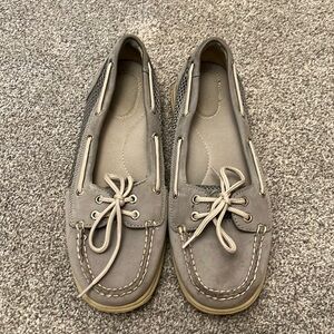 Sperry shoes in grey